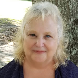 Debra McMillan headshot