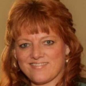 Lynn Ragland headshot